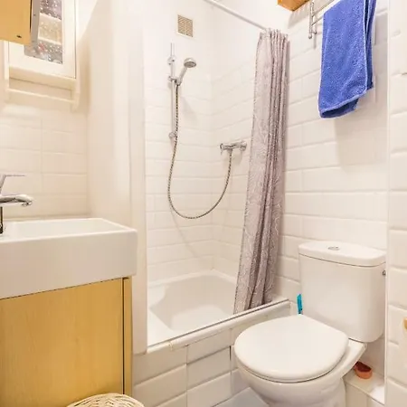 Mario Art Studio Apartment *