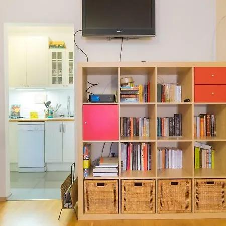 Apartment Mario Art Studio